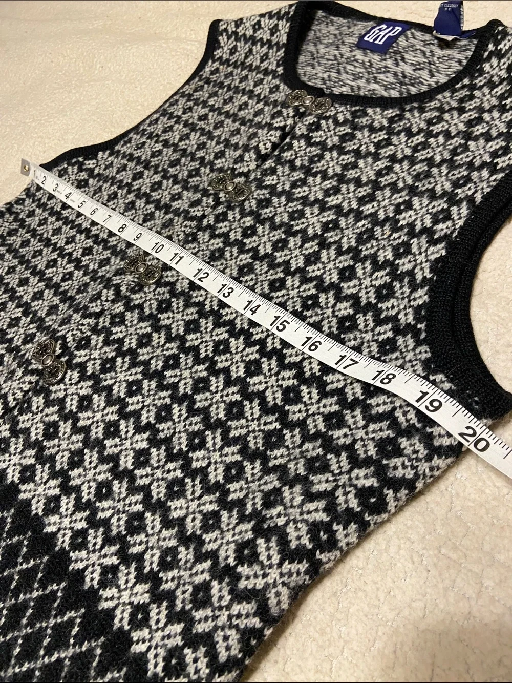 Vintage GAP Wool Vest 1990s Knit Silver metal Button Clasp Cottage Size Large